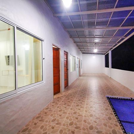 Thepprasit Cosy Villa Jomtien Beach Buitenkant foto