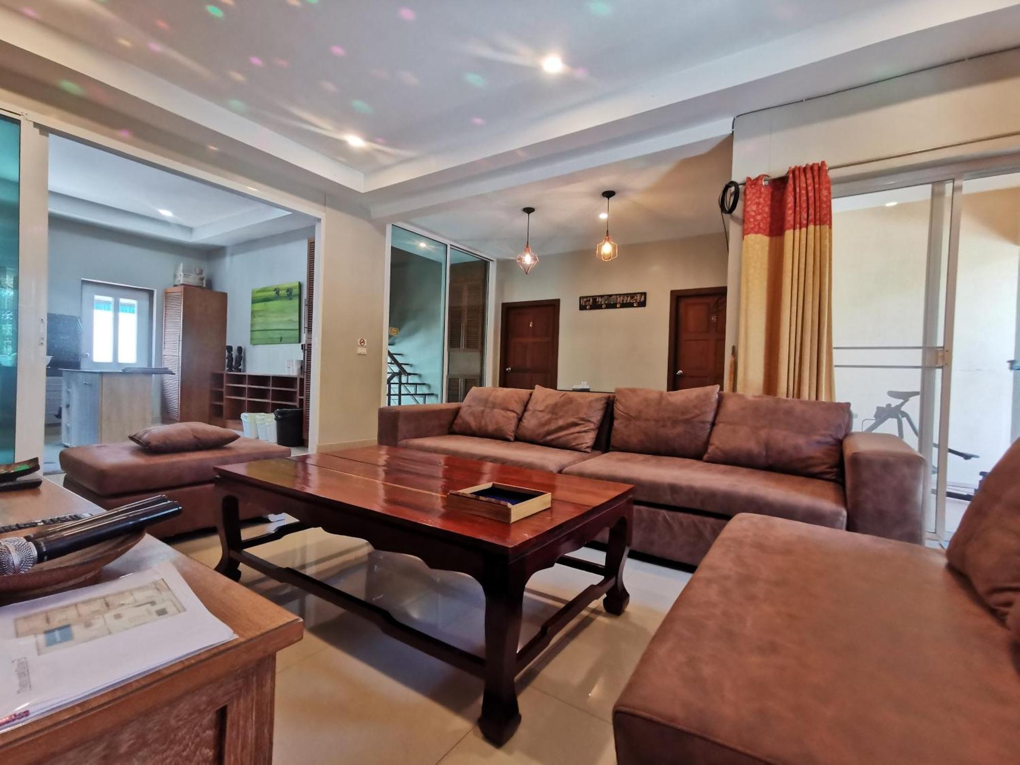 Thepprasit Cosy Villa Jomtien Beach Buitenkant foto