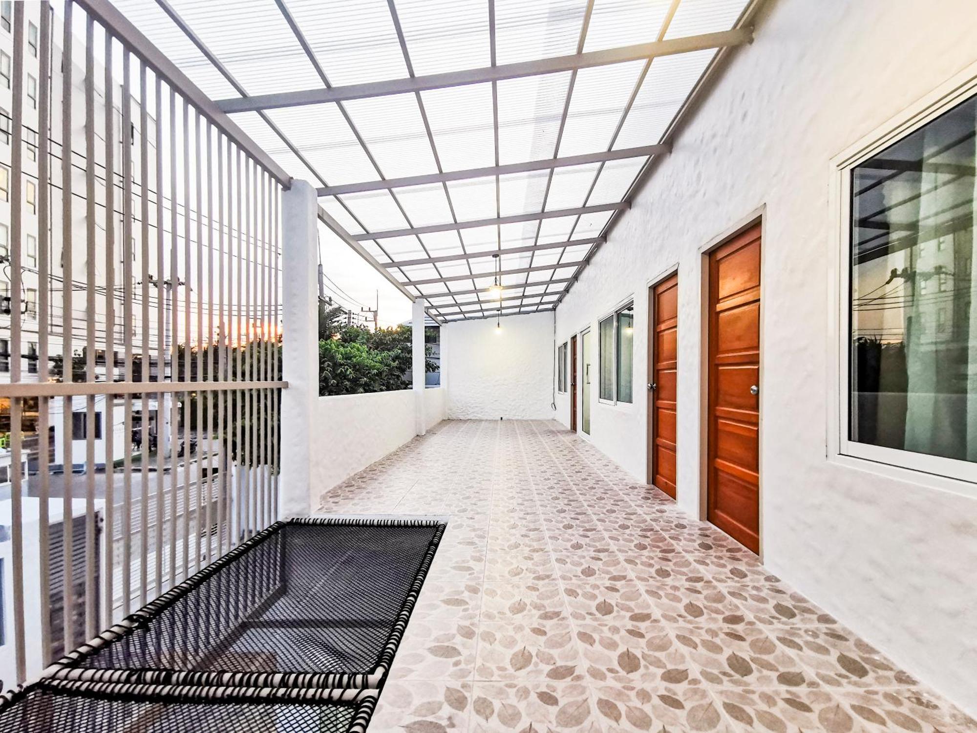 Thepprasit Cosy Villa Jomtien Beach Buitenkant foto